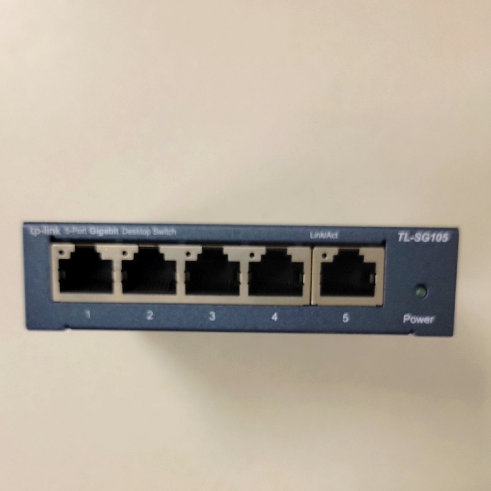 TP-Link 5-Port Gigabit Desktop Switch Tested Works.